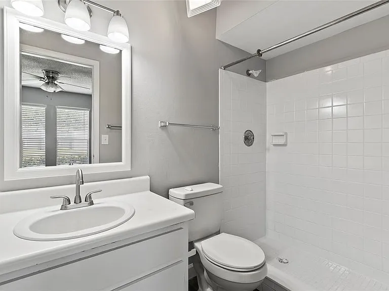 308 Dorchester Sq — Photo 8