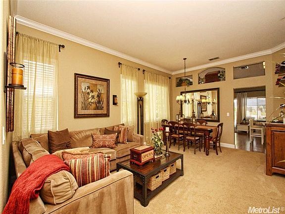 2nd image of 125 Paradise View Ct