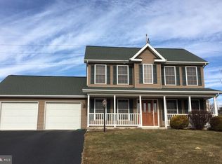 710 Centerfield Dr, Pottsville, PA 17901