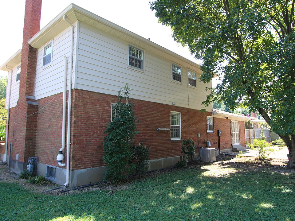 2nd image of 3500 Decatur Ct