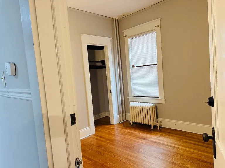 569 Washington Ave — Photo 12
