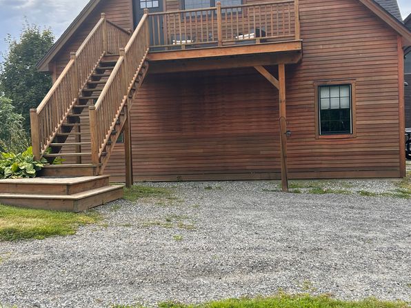 1090 Lakes Region Rd
