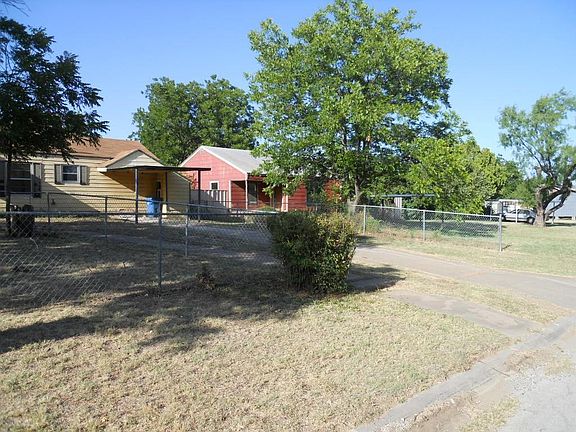 2nd image of 1201 W Hullum St