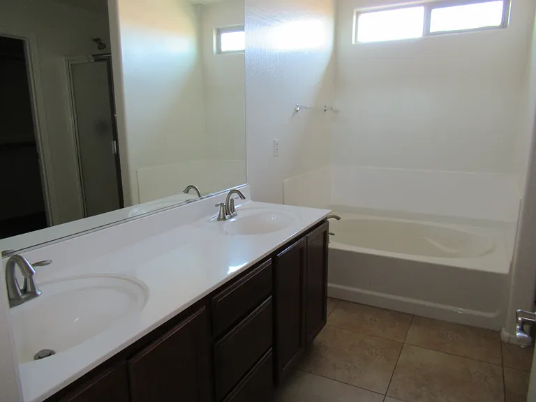 900 W Broadway Ave #49 — Photo 12