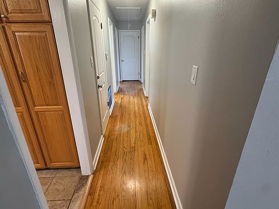 4th image of 302 Panama St #2