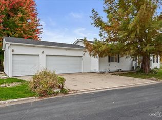231 Meadowlark Ln, Sandwich, IL 60548