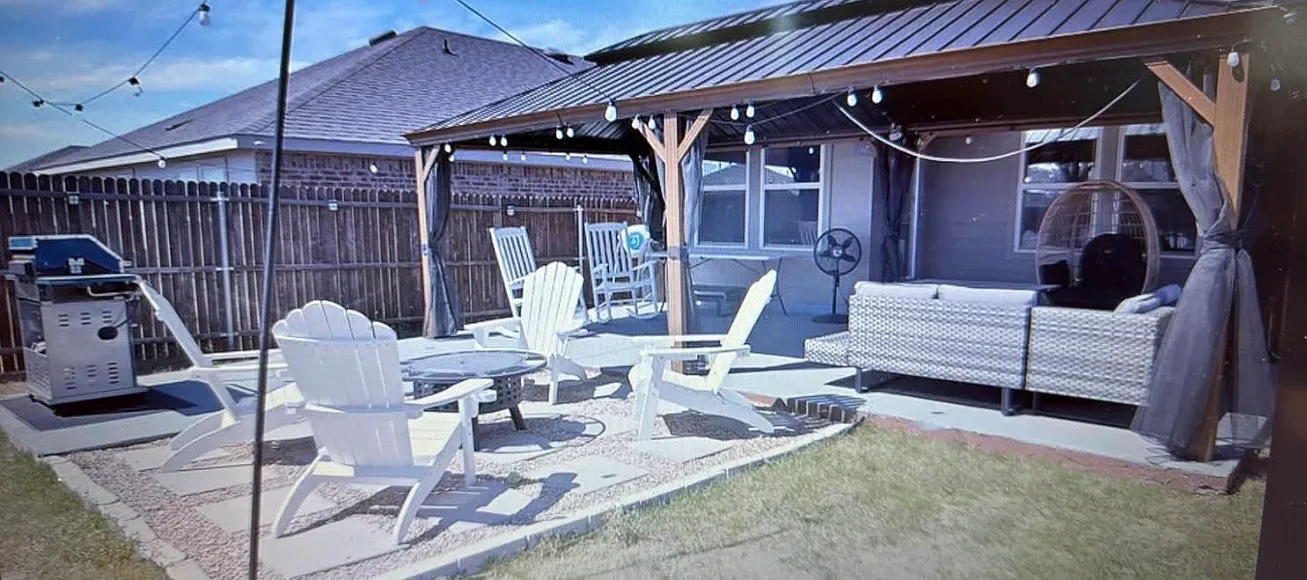 3 bed, 1294 sqft, $2,100 — Photo 3