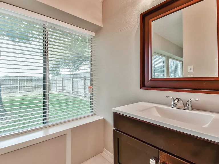 9503 Bent Spur Ln — Photo 18