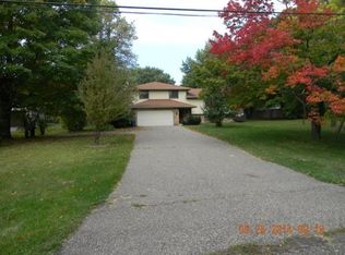 125 Vinewood Ln N, Plymouth, MN 55441
