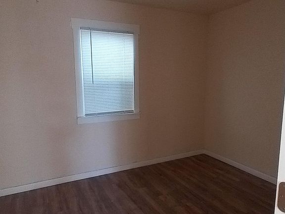 2nd image of 212 9th Ave S #4