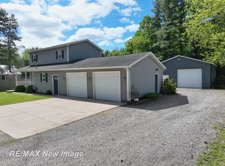 11031 Pine Grove Rd, Saginaw, MI 48609