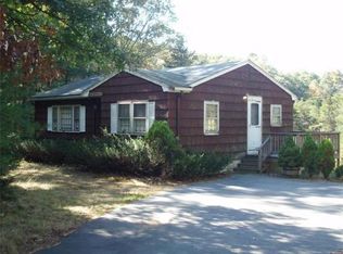 422 Holmes St, Halifax, MA 02338