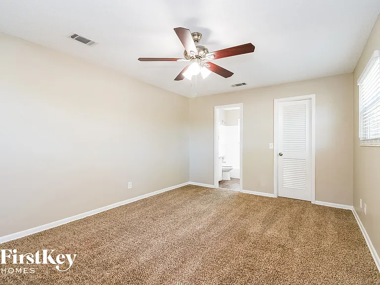 8801 Coventry Ct — Photo 10