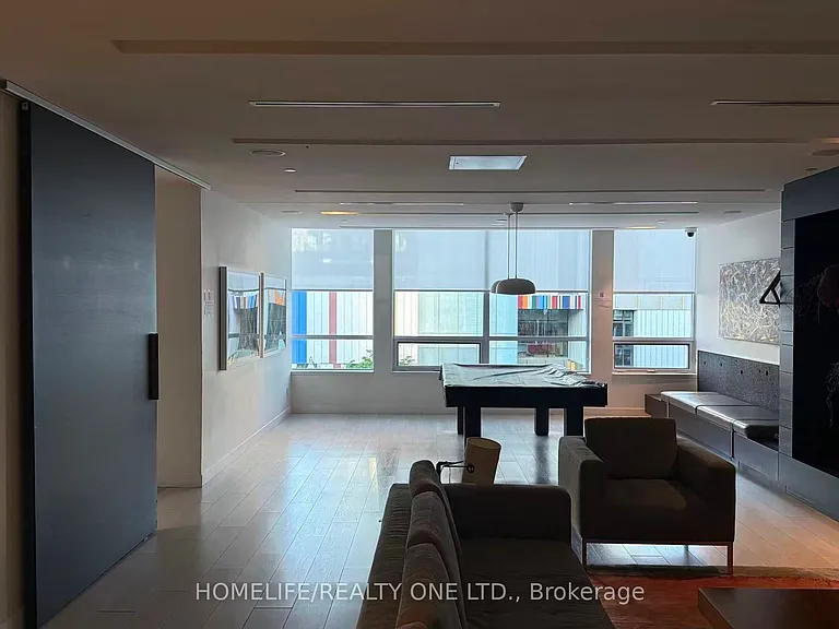 170 Sumach St #302 — Photo 11