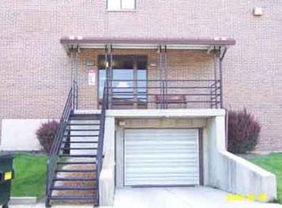 2869 W Glen Flora Ave APT 203, Waukegan, IL 60085