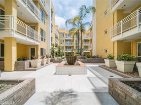 21301 Erwin St
