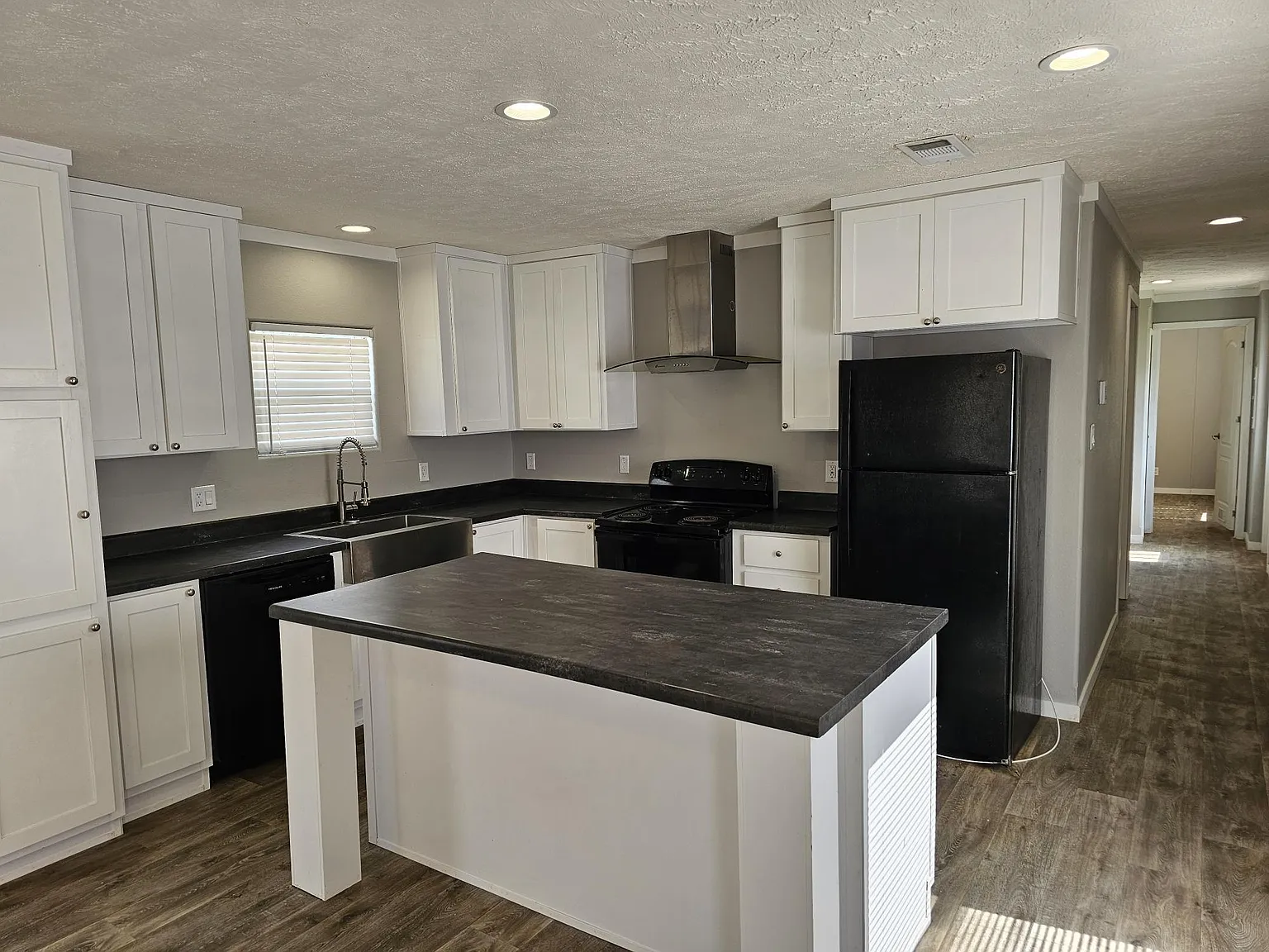 2 bed, 990 sqft, $995 — Photo 4