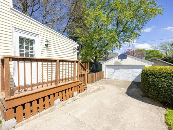 102 Beresford Rd, Rochester, NY 14610