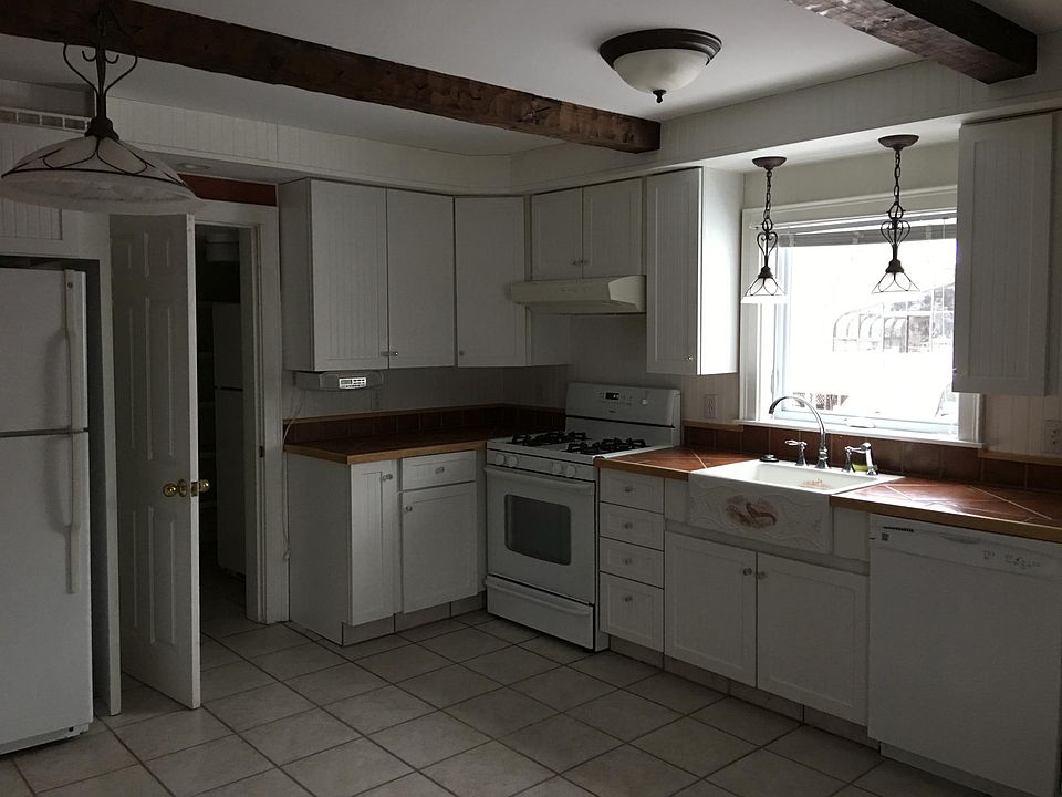 Kitchen (Radiant floor heat under tile)