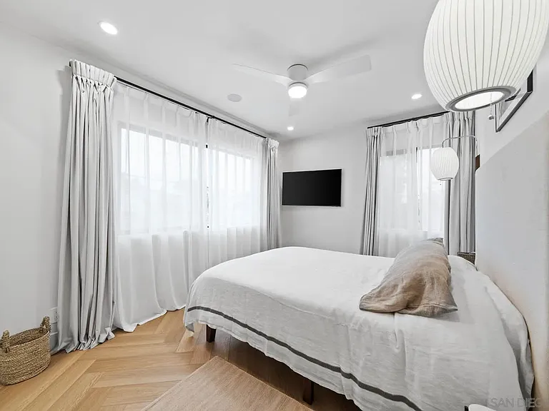 7374 Bishops Ln — Photo 7