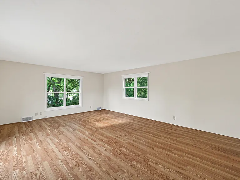 4000 Hayes St NE #2 — Photo 3