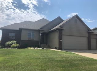 3003 Mulligan Dr, Yankton, SD 57078