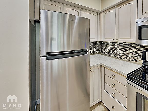 4th image of 2530 15th Ave W APT 501
