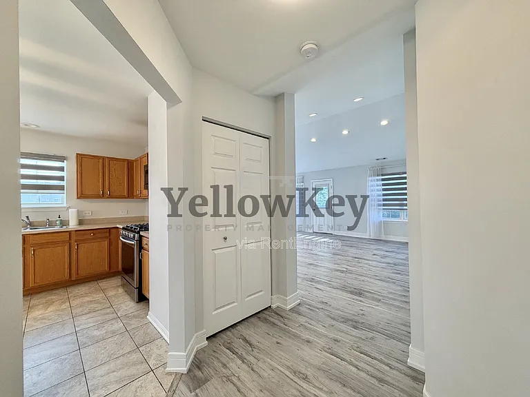 272 Blue Spruce Ln — Photo 2