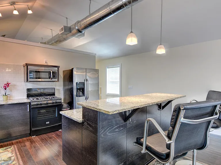 2107 Metts Ave — Photo 9