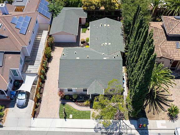 3rd image of 21856 Hermosa Ave