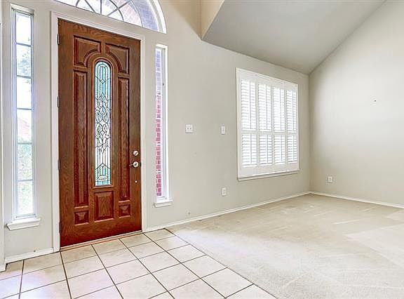 4th image of 1501 Gaines Ct