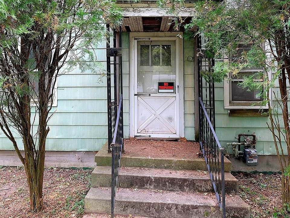 1st image of 2893 Parkwood Ave