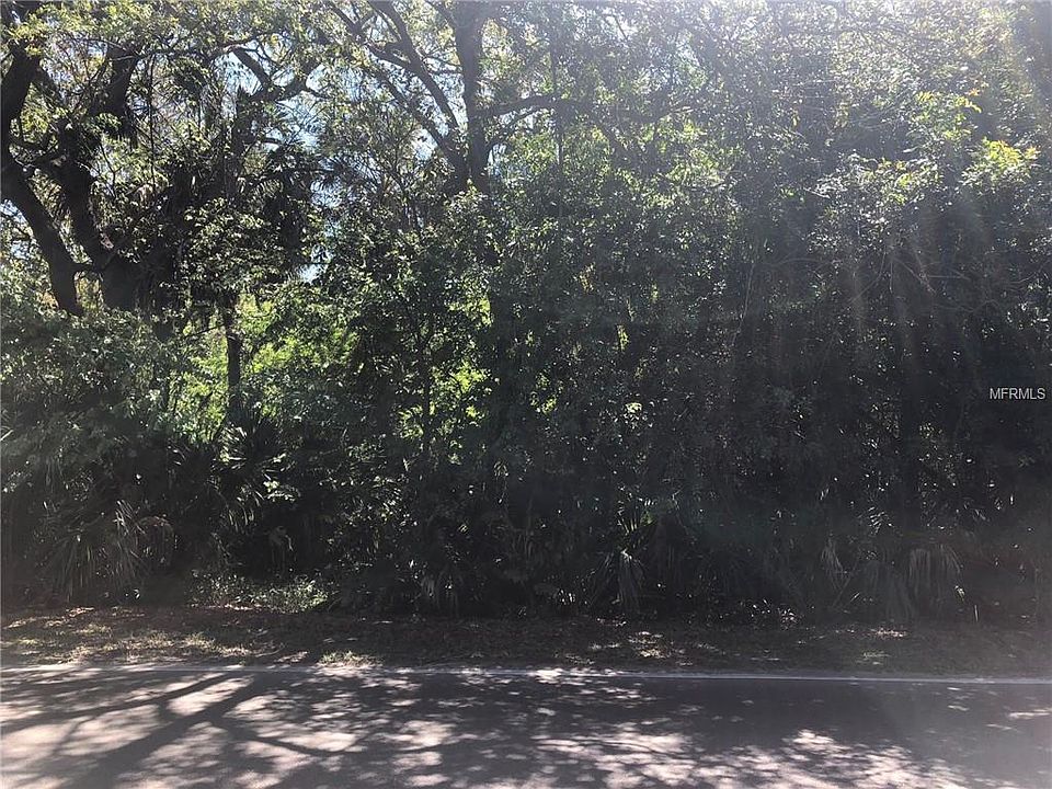 1st image of Commerce St