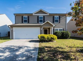 2520 Averon Dr, Fuquay Varina, NC 27526