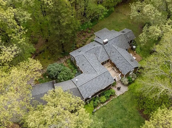 254 S Pierce Rd, East Greenwich, RI 02818