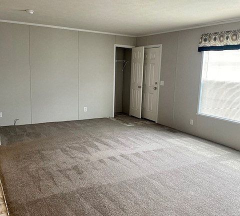 4th image of 516 Courtland Ln #555