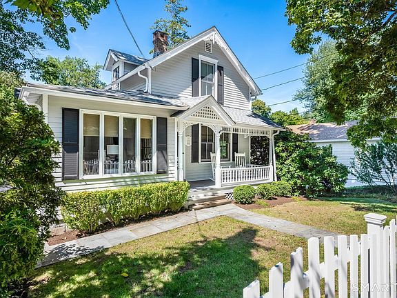 3rd image of 275 Rowayton Avenue