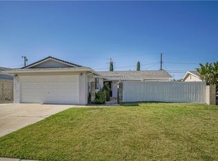 23909 Sylvan St, Woodland Hills, CA 91367