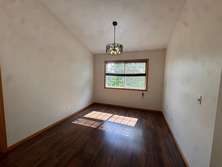 1243 Bergmann Dr — Photo 9