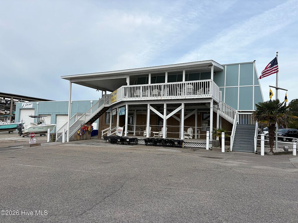 2nd image of 801 Paoli Court
