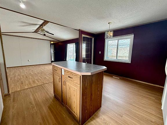 4th image of 116 SE Cokerill Cres