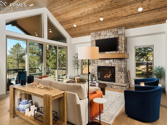 4th image of 1340 Blue Haven Pl