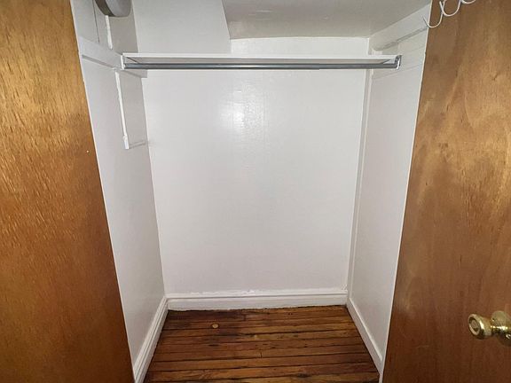 5th image of 2846 Morris Ave #1