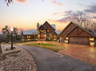 220 Oak Hills Dr, Pottsboro, TX 75076