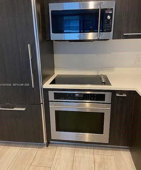 45 SW 9th St #1007 — Photo 17