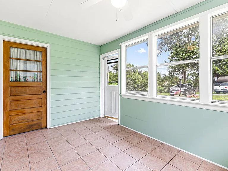 3511 Mitchell Ave — Photo 7
