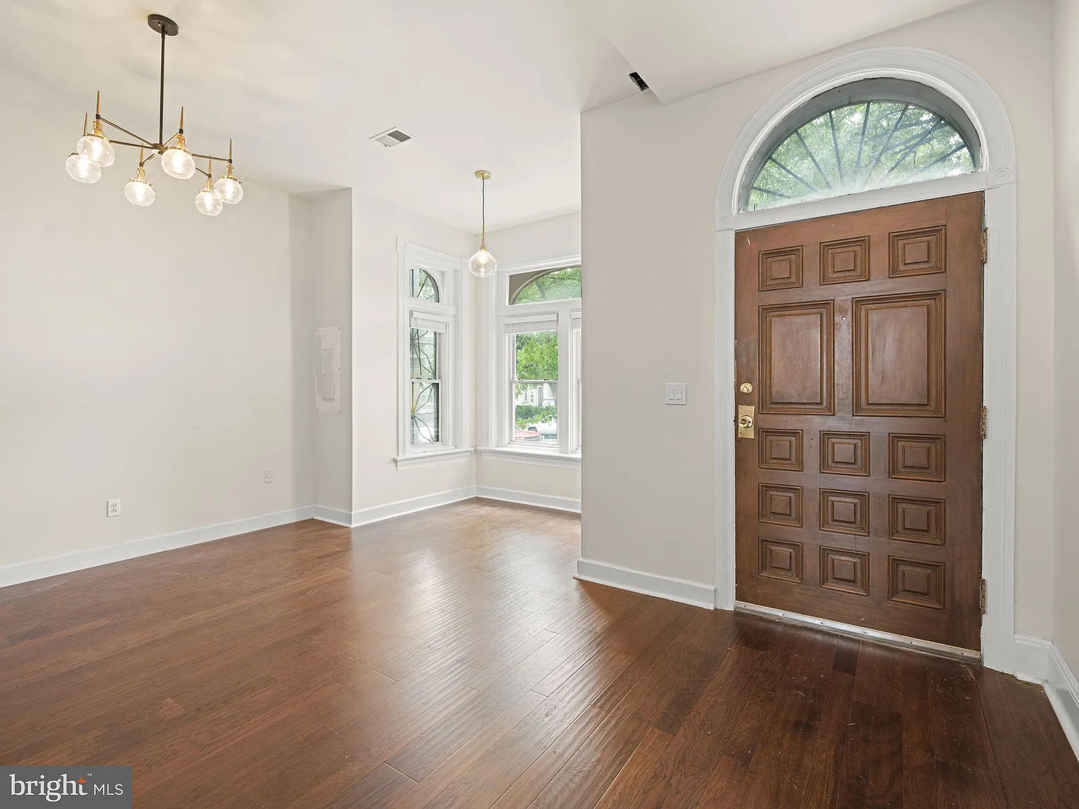 2 bed, 1450 sqft, $3,149 — Photo 3