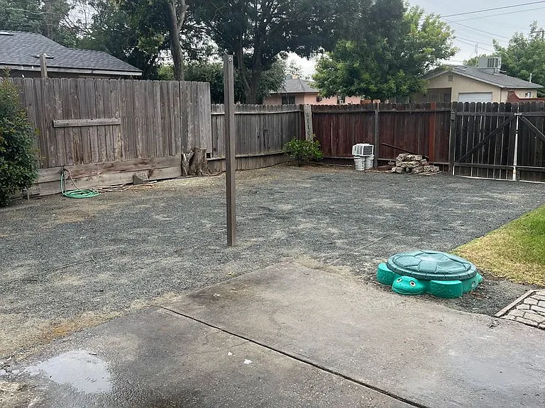 1407 E St — Photo 24