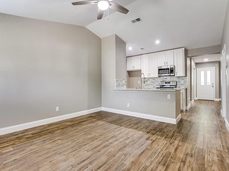 1419 Willow Run Dr — Photo 10