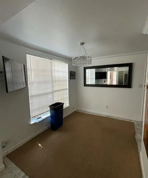 208 Medina St — Photo 8